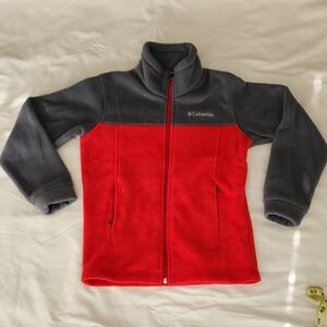 Columbia Two-Tone Red and Gray Fleece Jacket. Size Small 8